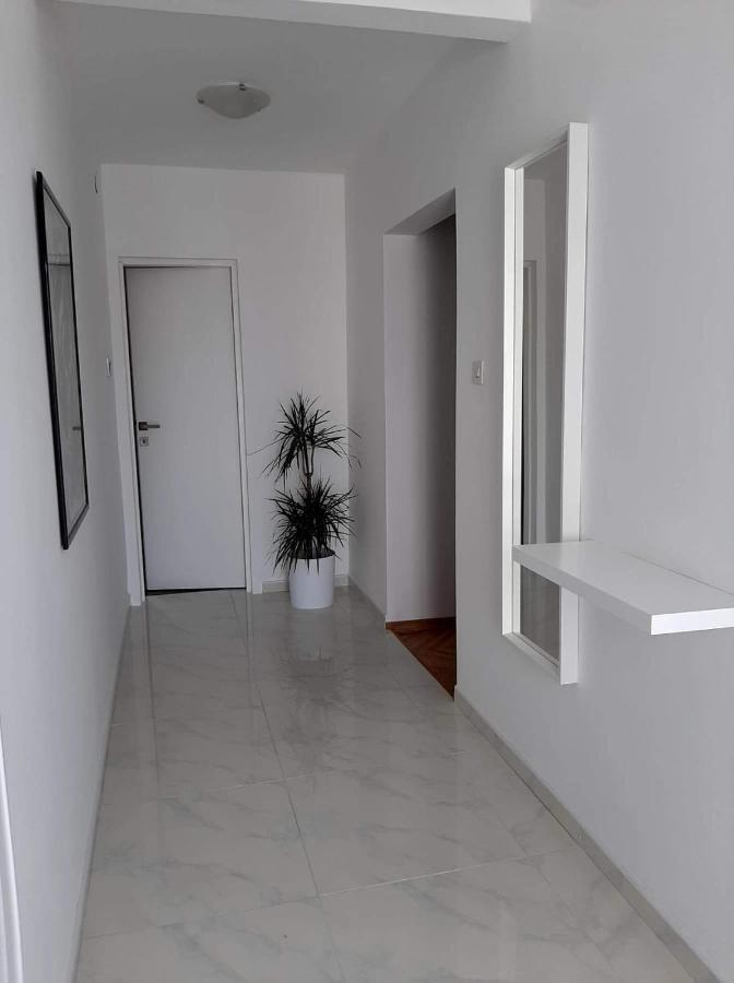 Apartments Vukovic Selce Kamer foto